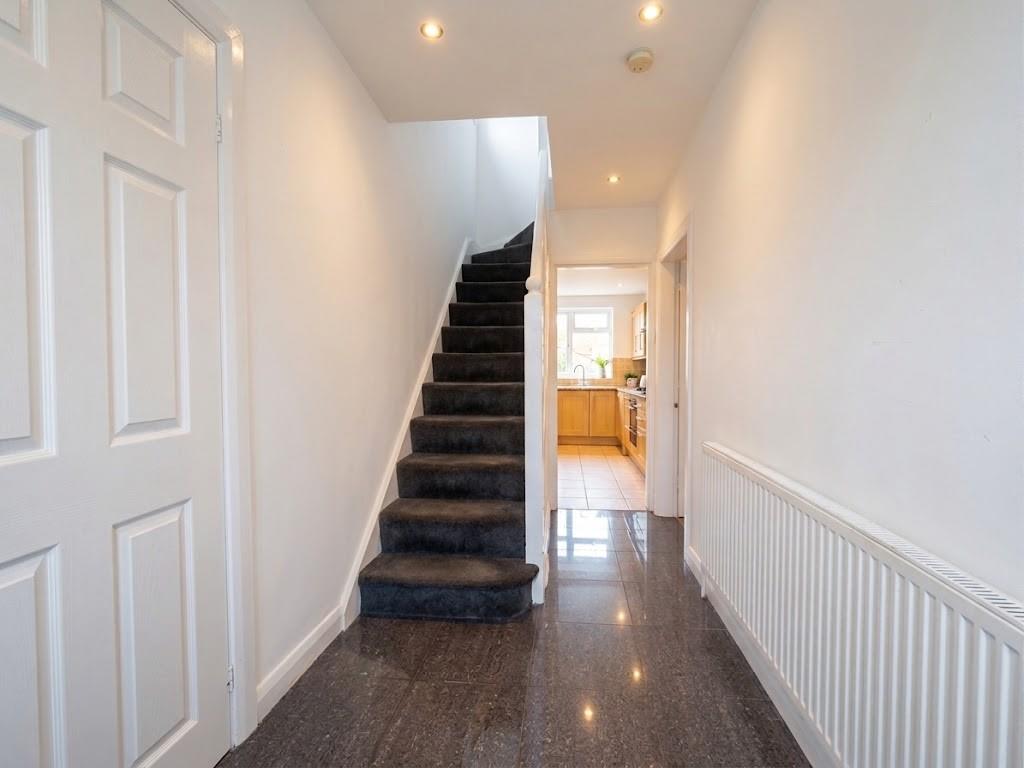 Marlborough Avenue, Edgware, HA8, Edgware